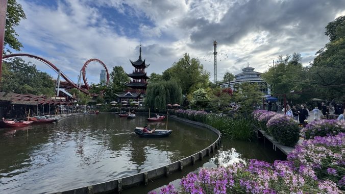 Tivoli Garden, water and plants